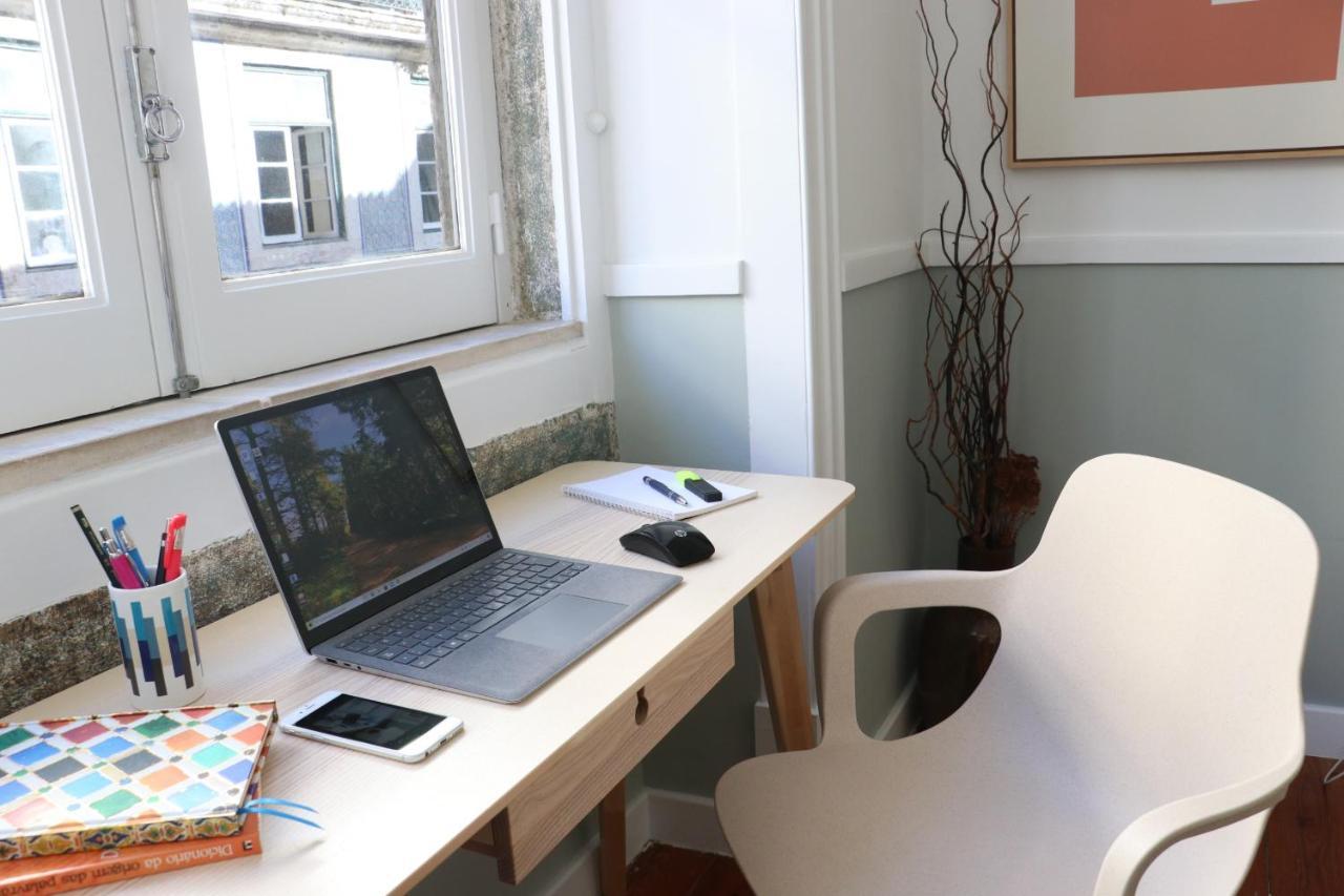 Apartment Downtown Flat With Design And Comfort At Downtown, 3rd-floor No Lift *